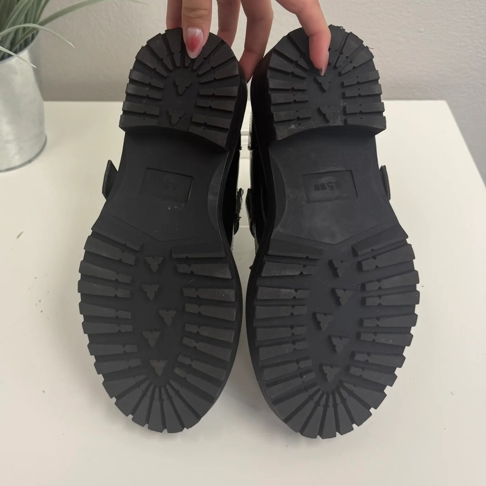 torrid 6.5WW Black Patent Mary Jane Lug Sole Shoes - Picture 5 of 6